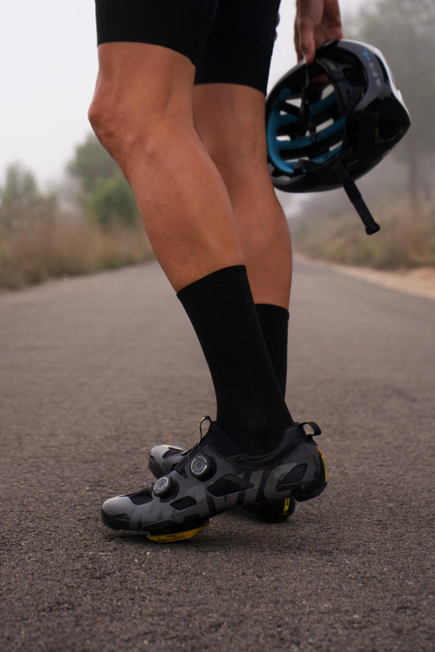 nologo black cycling socks side picture mavic shoes 1