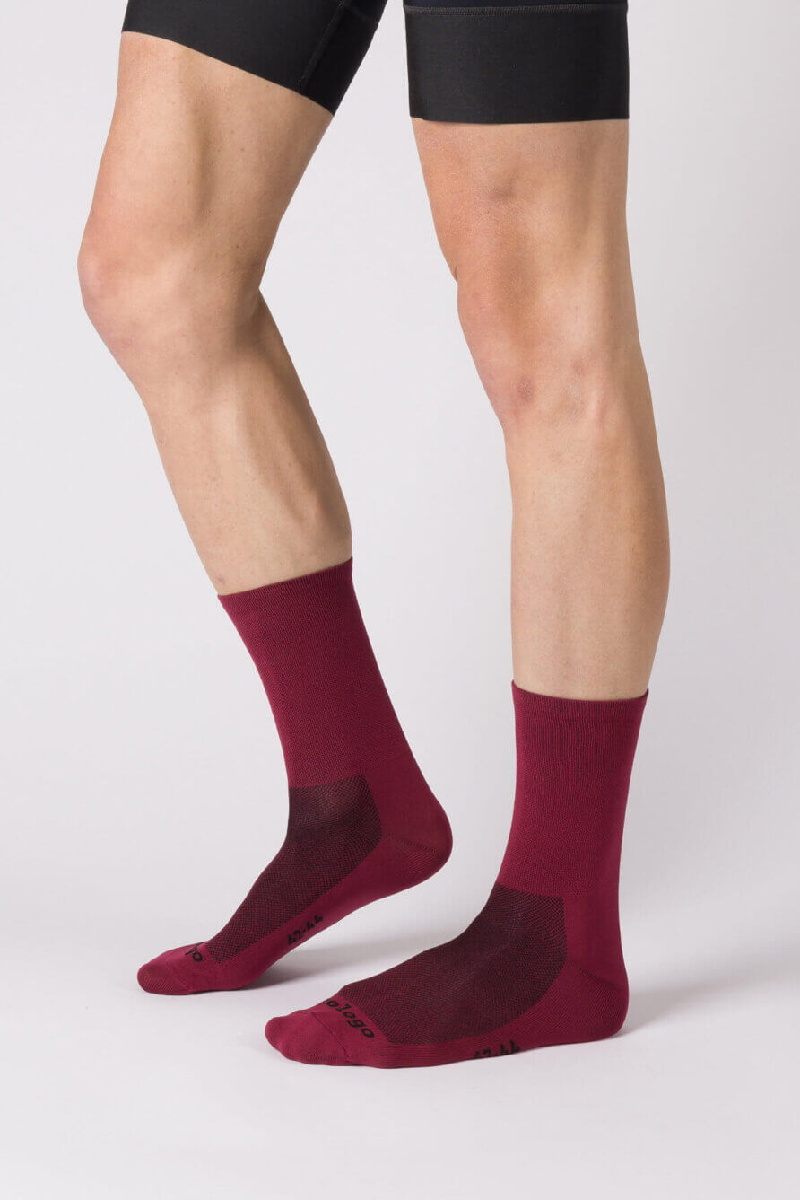 nologo classic burgundy cycling socks