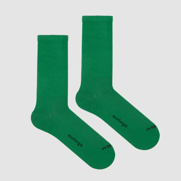 Nologo Emerald Radsocken: ein Symbol der Radsporttradition, das Stil mit Leistung verbindet.